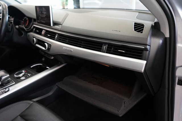 Vehicle image 42 of 54