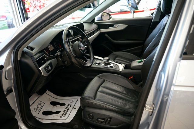Vehicle image 25 of 54