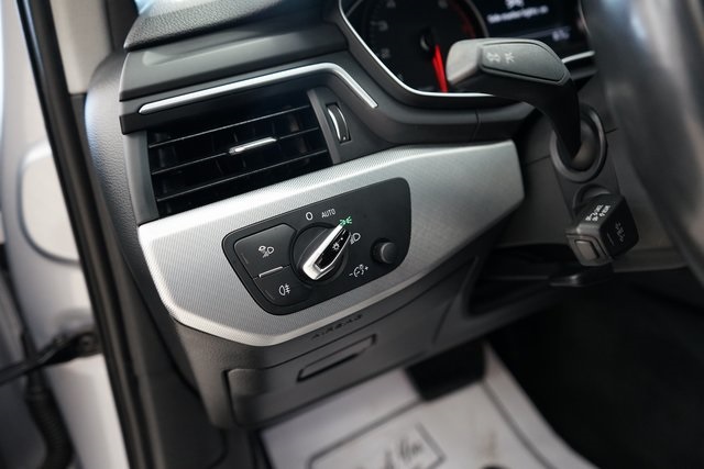 Vehicle image 29 of 54