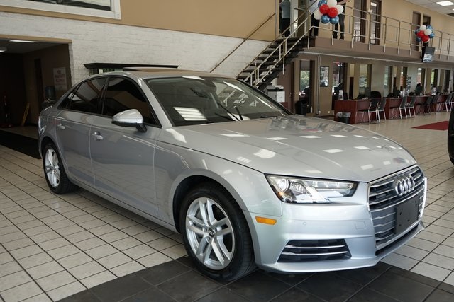 Vehicle image 4 of 54