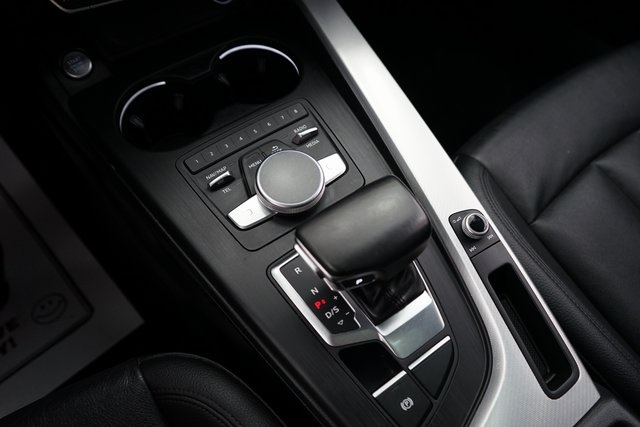 Vehicle image 37 of 54