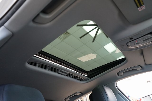 Vehicle image 16 of 54