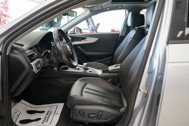 Vehicle image 26 of 54