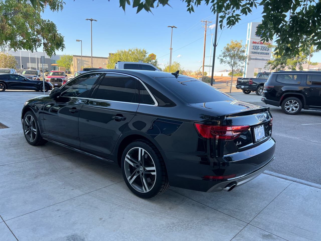 Vehicle image 5 of 21