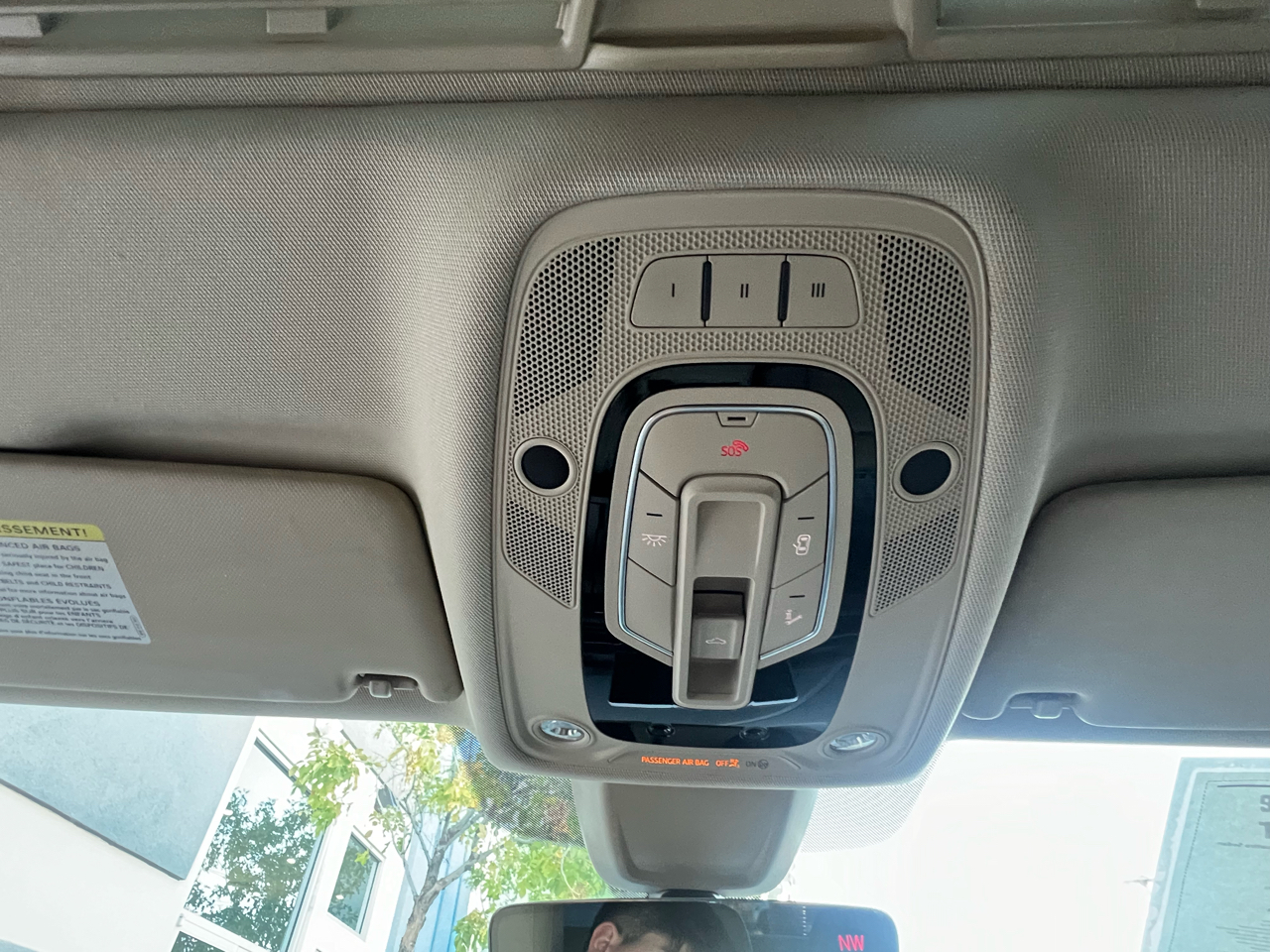 Vehicle image 16 of 21