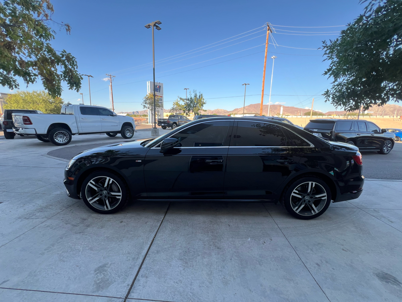 Vehicle image 4 of 21