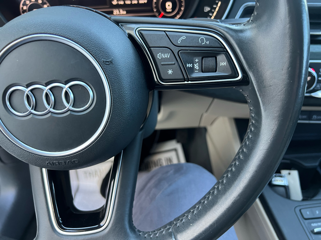 Vehicle image 17 of 21