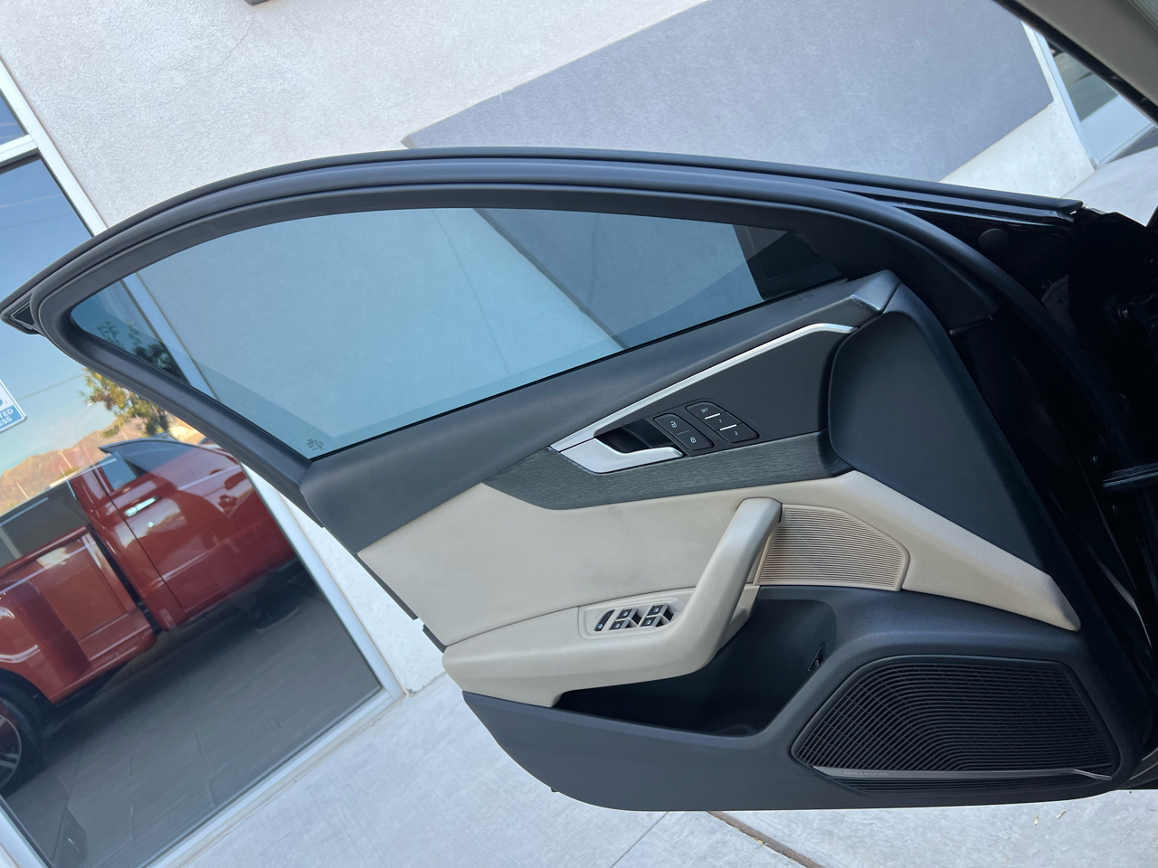 Vehicle image 20 of 21