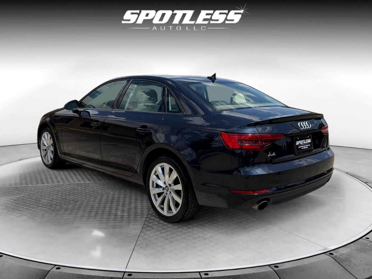 2017 Audi A4 Premium Image 9 of 28