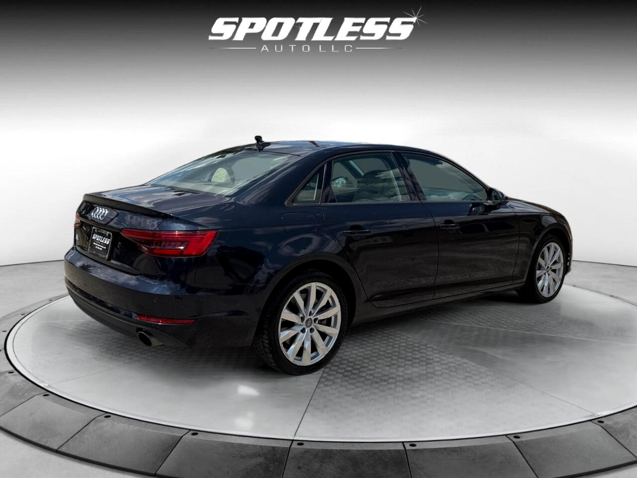 2017 Audi A4 Premium Image 7 of 28