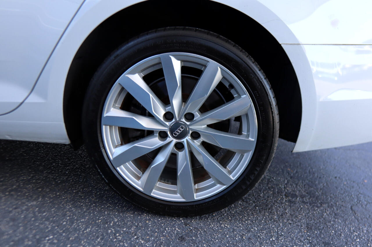Vehicle image 11 of 39