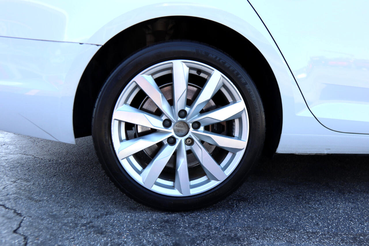 Vehicle image 12 of 39