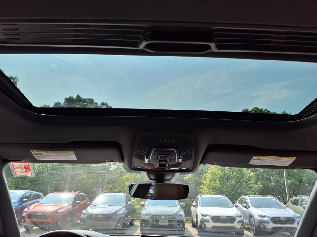 Vehicle image 15 of 30