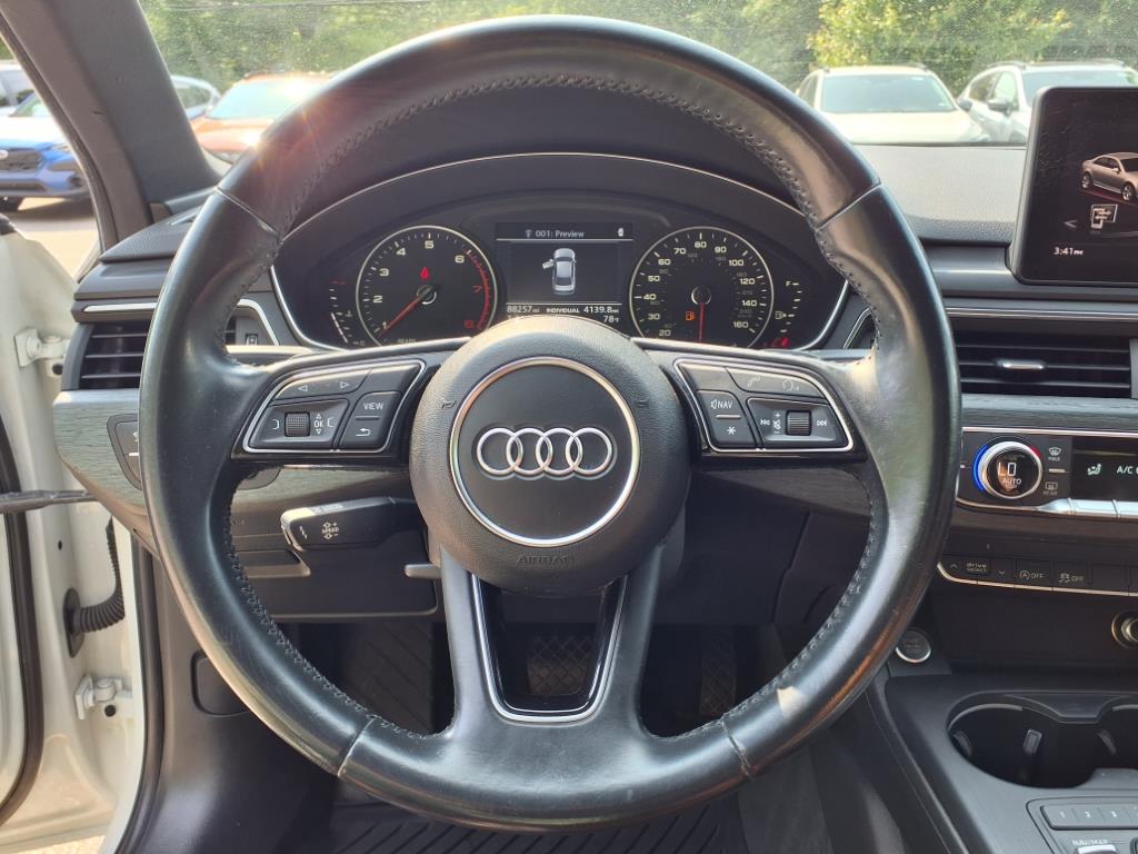 Vehicle image 23 of 30