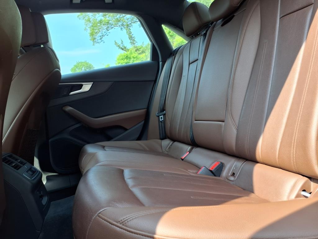 Vehicle image 13 of 30