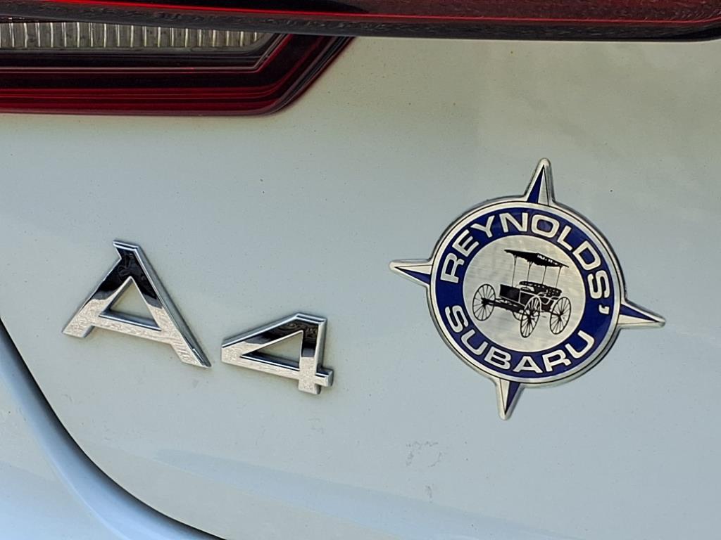 Vehicle image 10 of 30