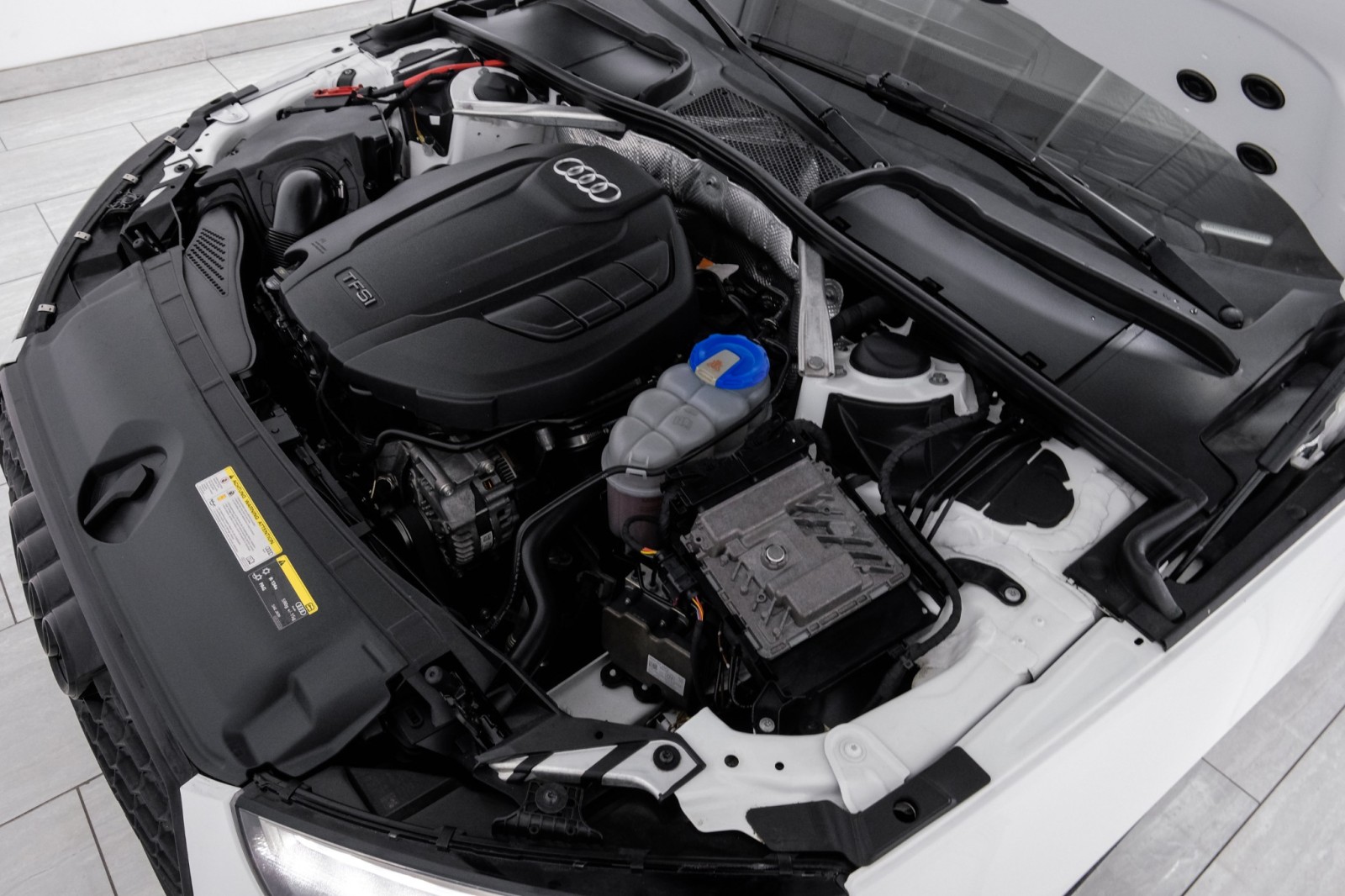 Vehicle image 47 of 65