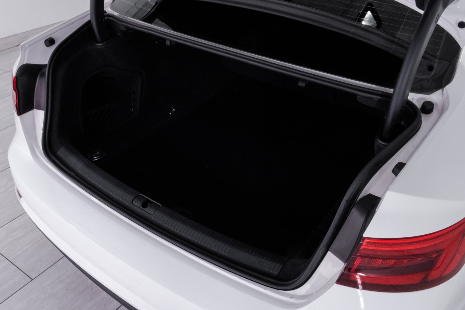 Vehicle image 51 of 65