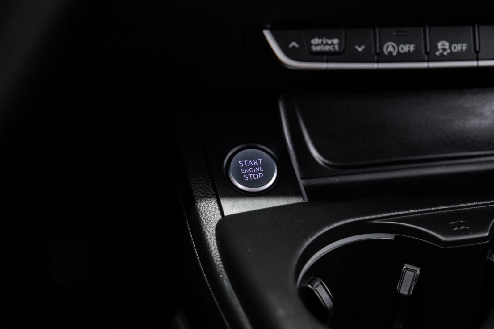 Vehicle image 22 of 65