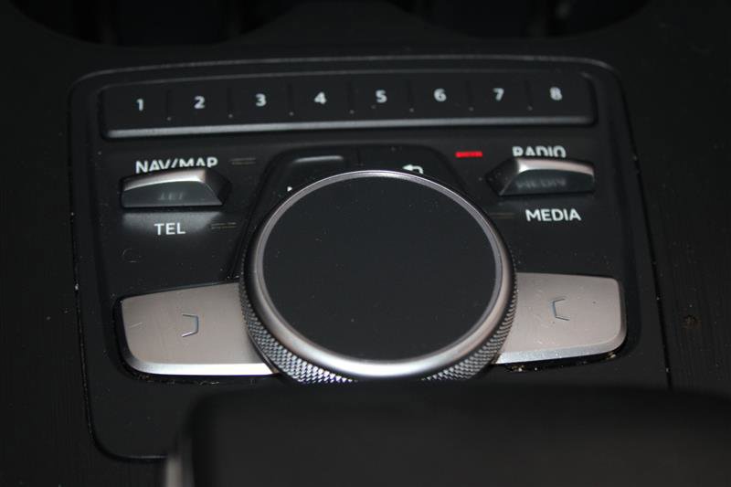 Vehicle image 35 of 60