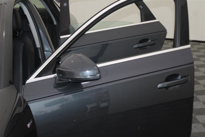 Vehicle image 55 of 60