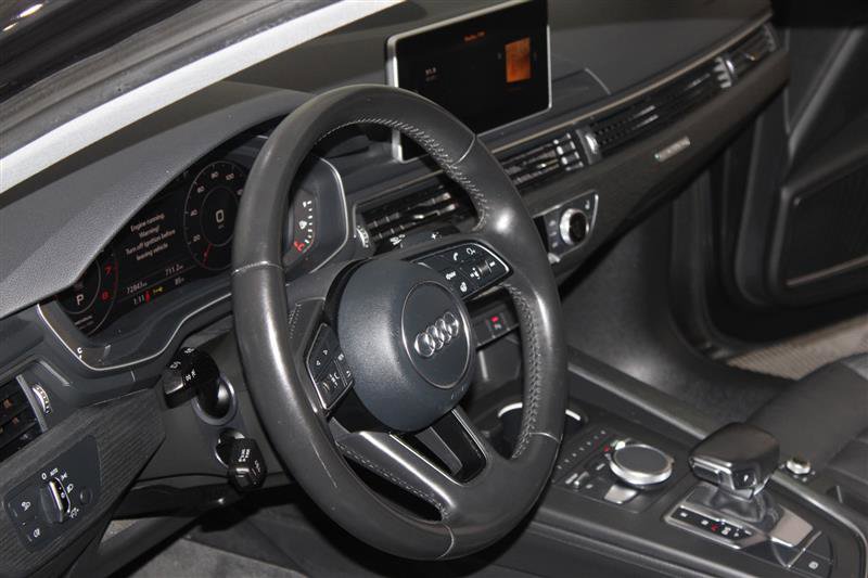 Vehicle image 30 of 60