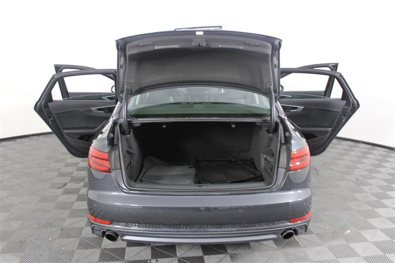 Vehicle image 10 of 60