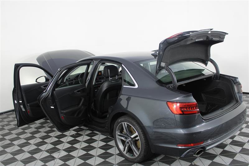 Vehicle image 7 of 60