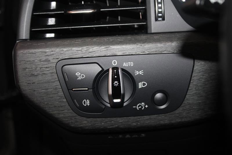 Vehicle image 54 of 60