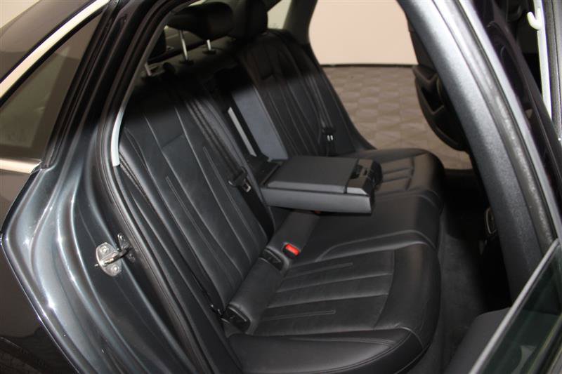 Vehicle image 16 of 60