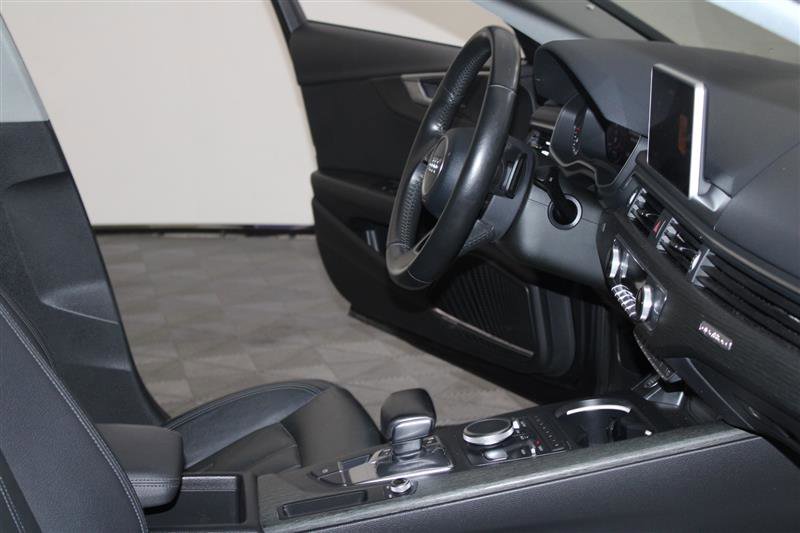 Vehicle image 22 of 60