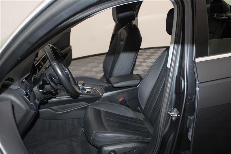 Vehicle image 15 of 60