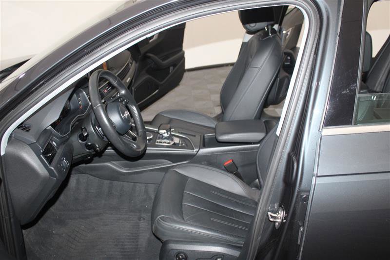 Vehicle image 51 of 60