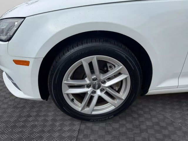 Vehicle image 10 of 21