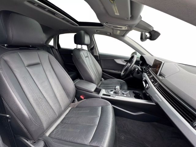 Vehicle image 14 of 21