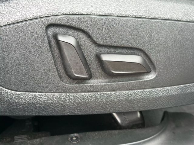 Vehicle image 23 of 54