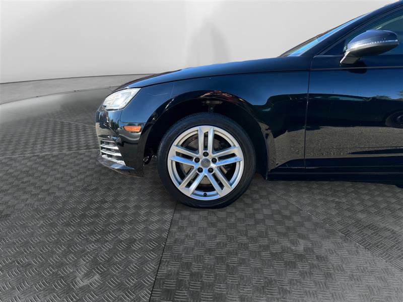 Vehicle image 9 of 15
