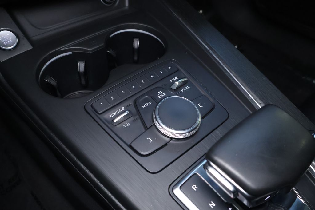 Vehicle image 24 of 42