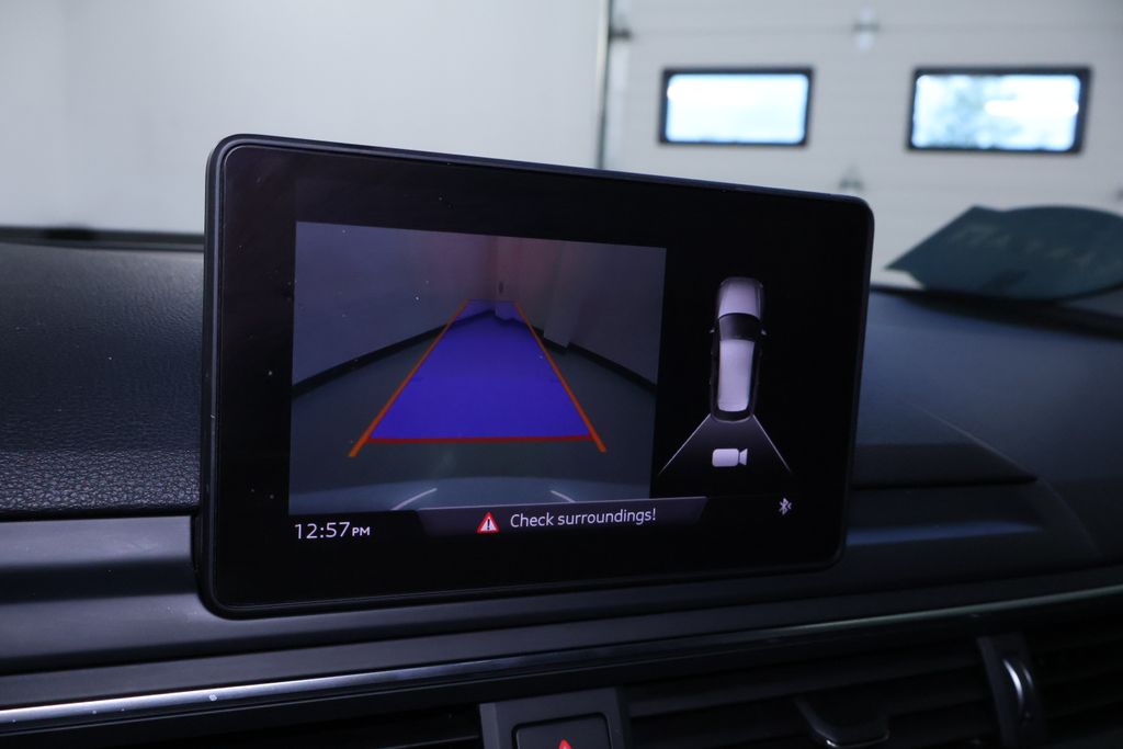 Vehicle image 19 of 42