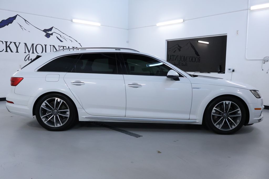 Vehicle image 4 of 42