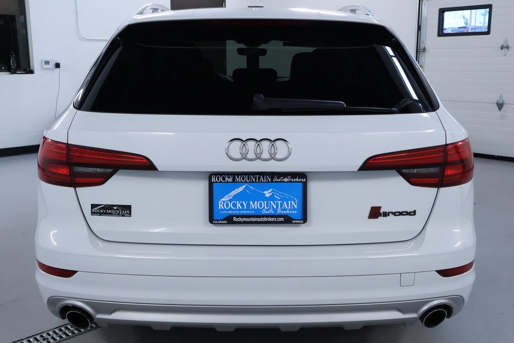 Vehicle image 6 of 42