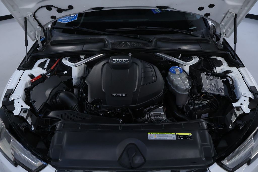 Vehicle image 9 of 42