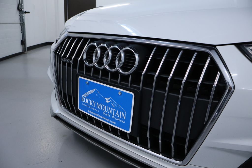 Vehicle image 31 of 42