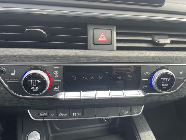 Vehicle image 26 of 34