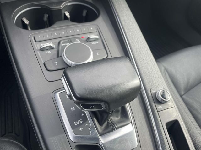 Vehicle image 27 of 34