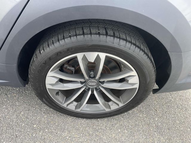 Vehicle image 14 of 34