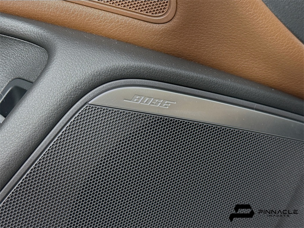 Vehicle image 21 of 35