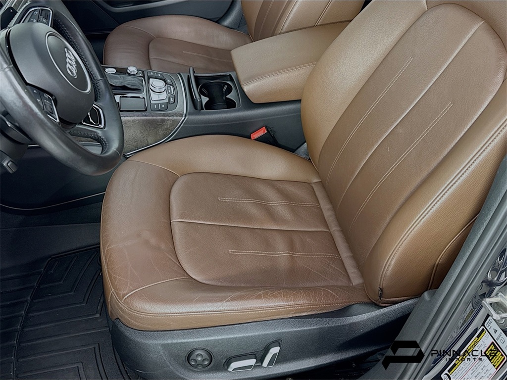 Vehicle image 22 of 35