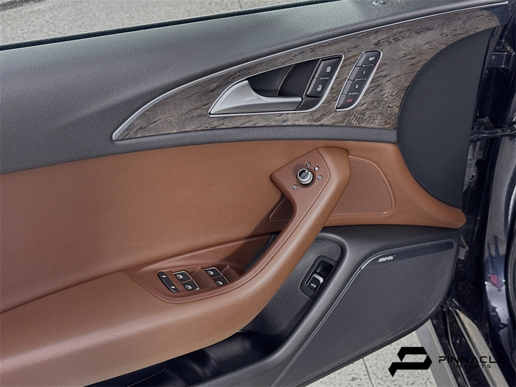 Vehicle image 20 of 35