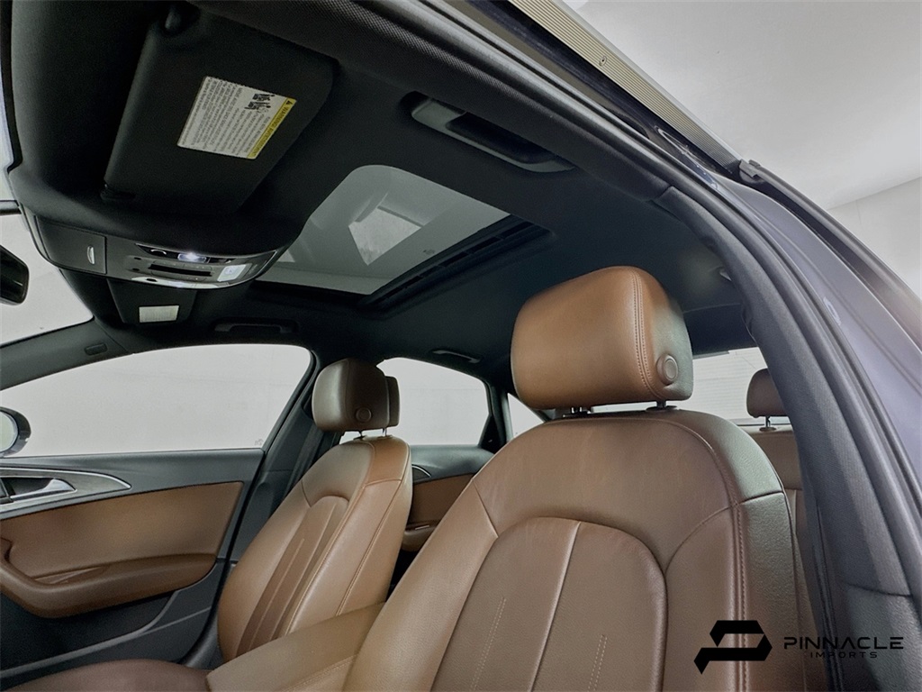 Vehicle image 14 of 35